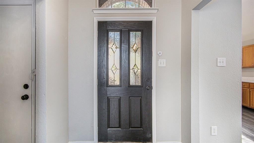 4600 Paloverde Dr - Photo 4 of 24