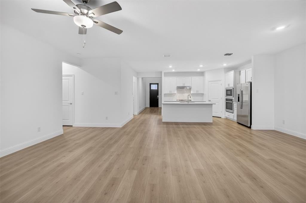 1429 Arciones Rd - Photo 7 of 34