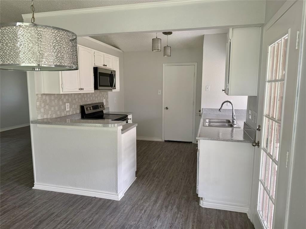1213 Garden Terrace Dr - Photo 3 of 12