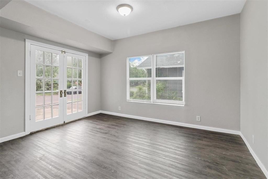 814 N Walnut St - Photo 7 of 14