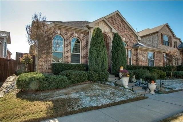 5641 Hampshire Dr - Photo 2 of 21