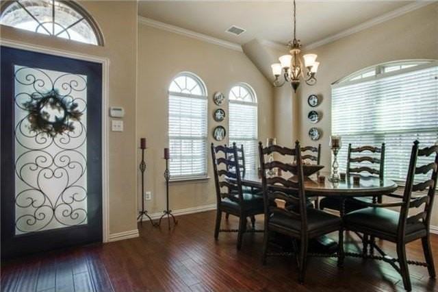 5641 Hampshire Dr - Photo 3 of 21