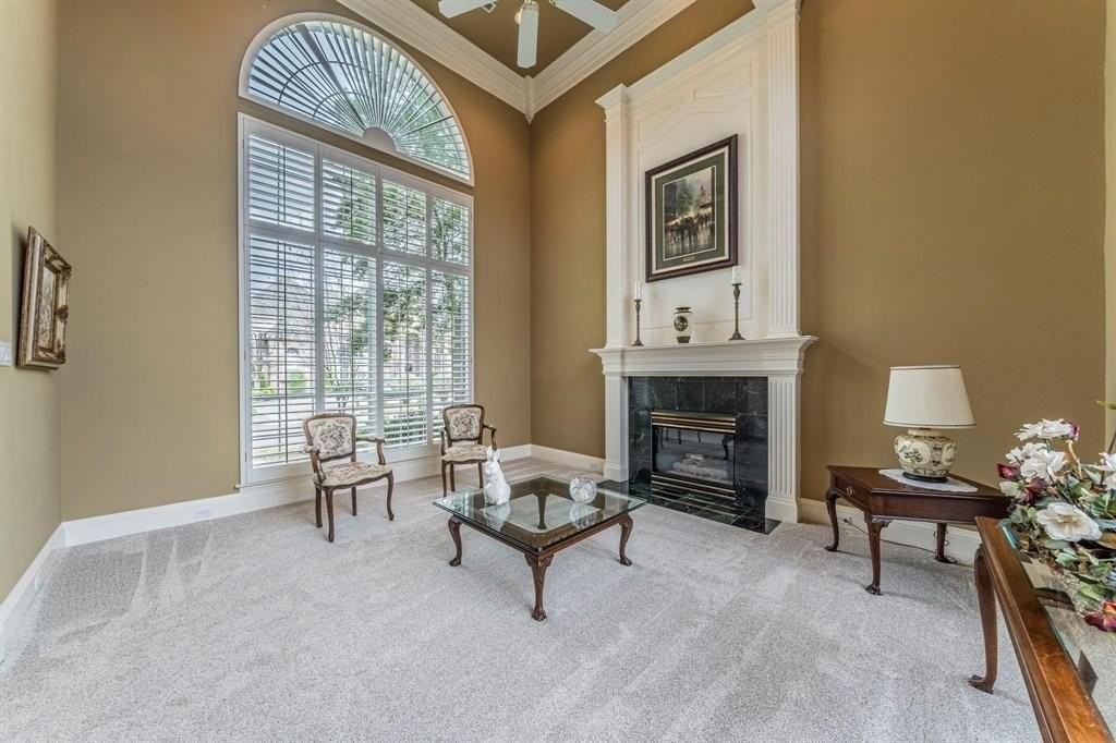 5120 Ambergate Ln - Photo 5 of 40