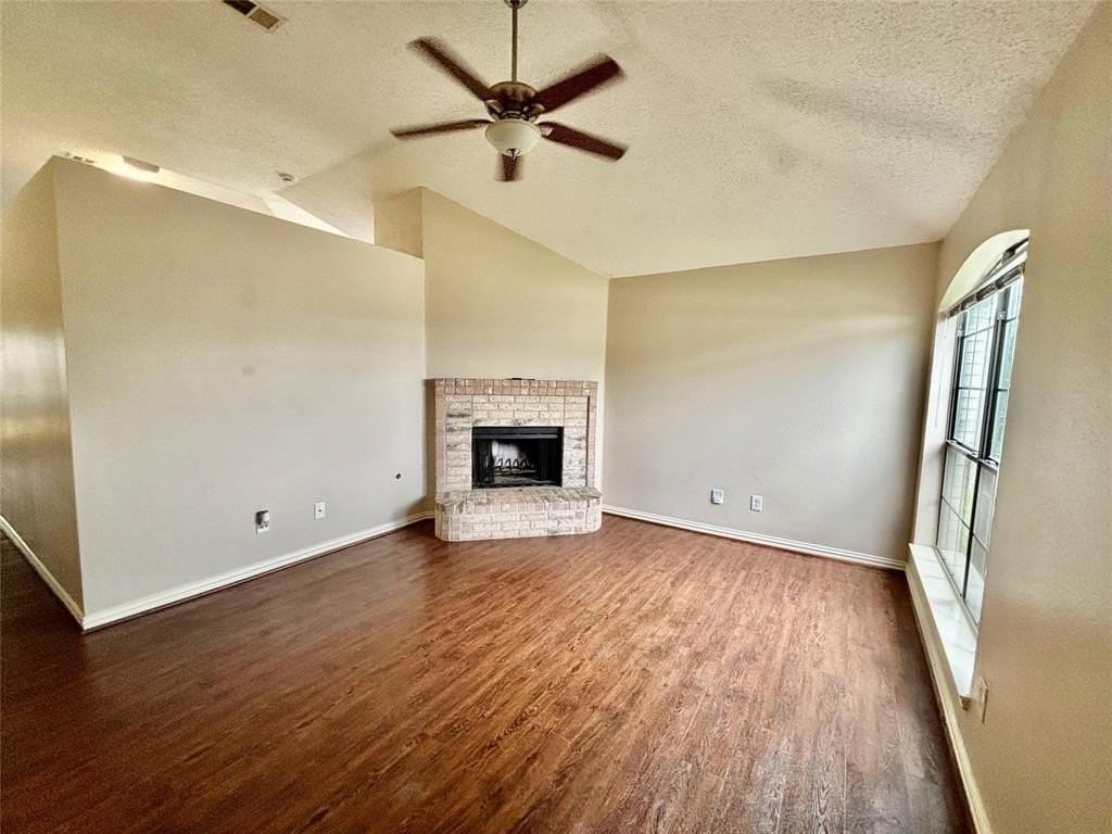 1701 Hillside Dr - Photo 3 of 20