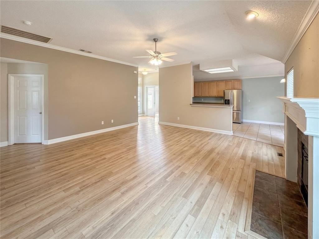 3813 Cromwell Dr - Photo 3 of 15