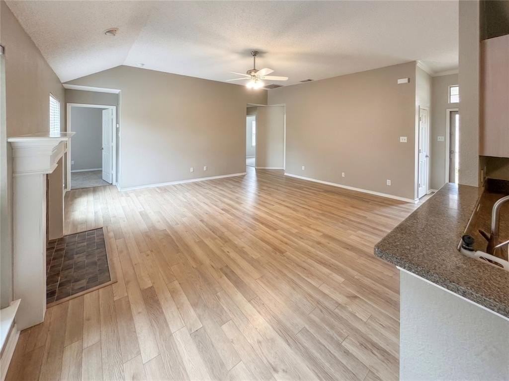 3813 Cromwell Dr - Photo 6 of 15