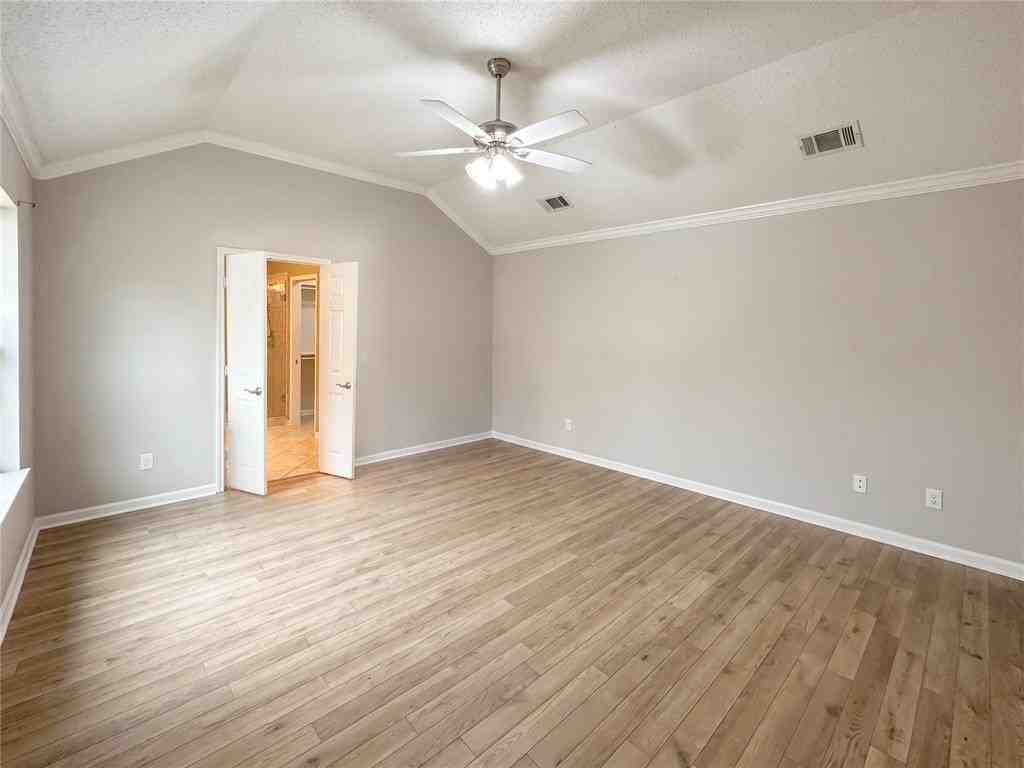 3813 Cromwell Dr - Photo 7 of 15