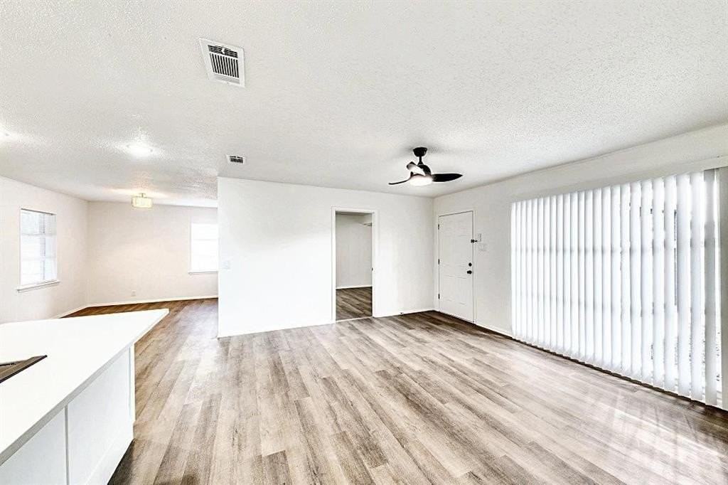 2322 San Paula Ave - Photo 2 of 12