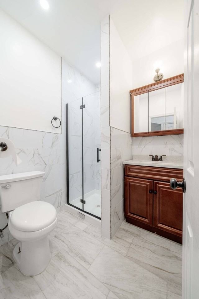 211 W 122nd St #2 - Photo 4 of 4