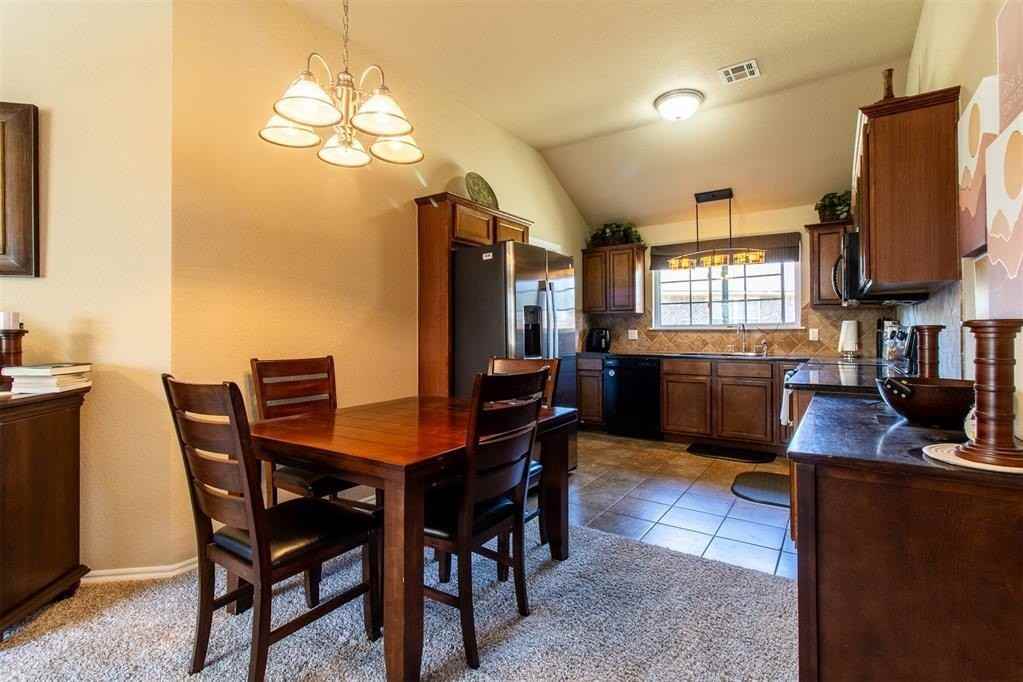 900 Switzerland Ave - Photo 7 of 30