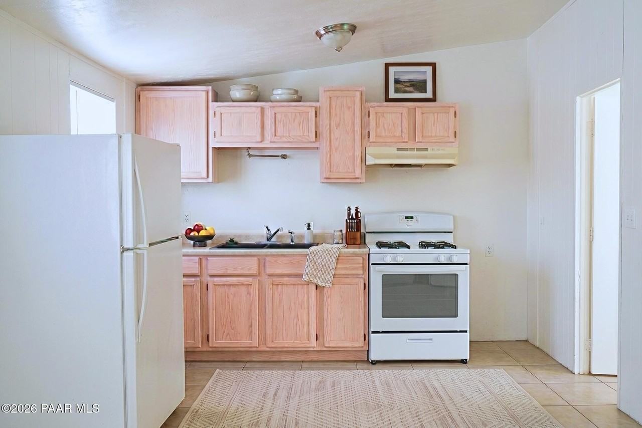 2460 N Treat Ave #2460 - Photo 3 of 5