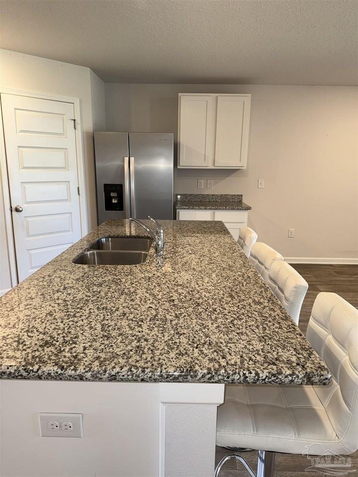 5532 Lancelot Trl - Photo 3 of 21