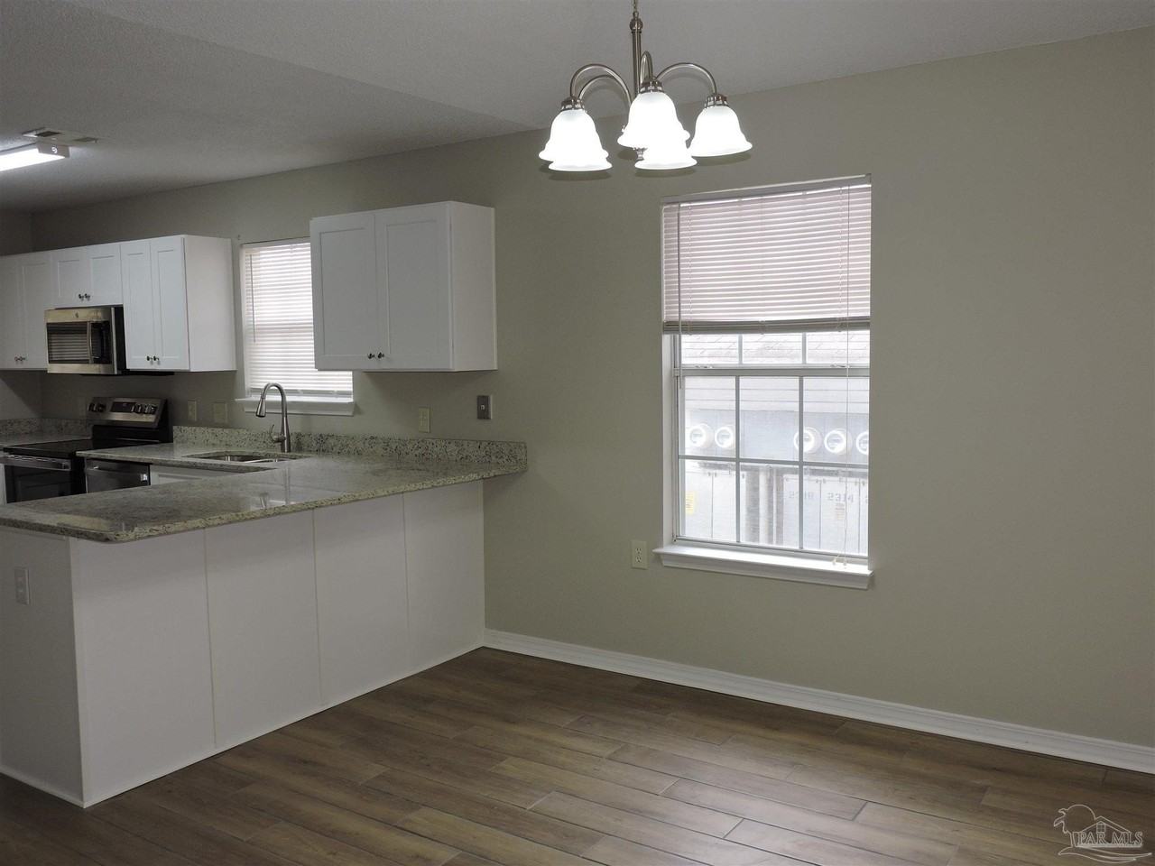 2322 Shoal Creek Dr - Photo 4 of 14