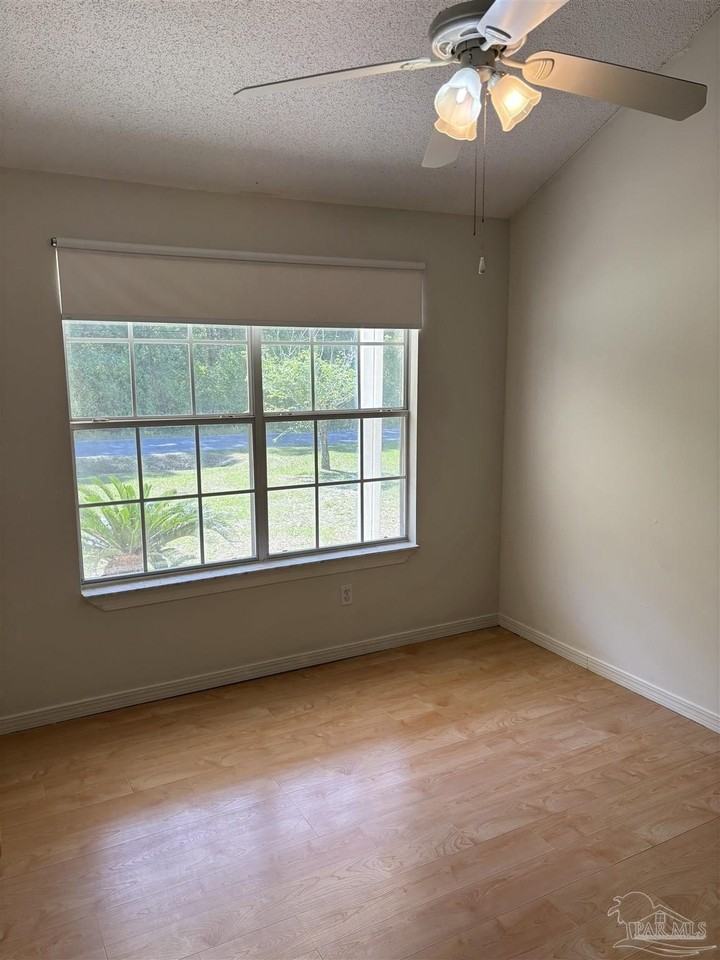 7145 Eight Mile Creek Rd - Photo 4 of 17