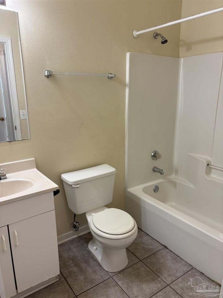 7145 Eight Mile Creek Rd - Photo 6 of 17