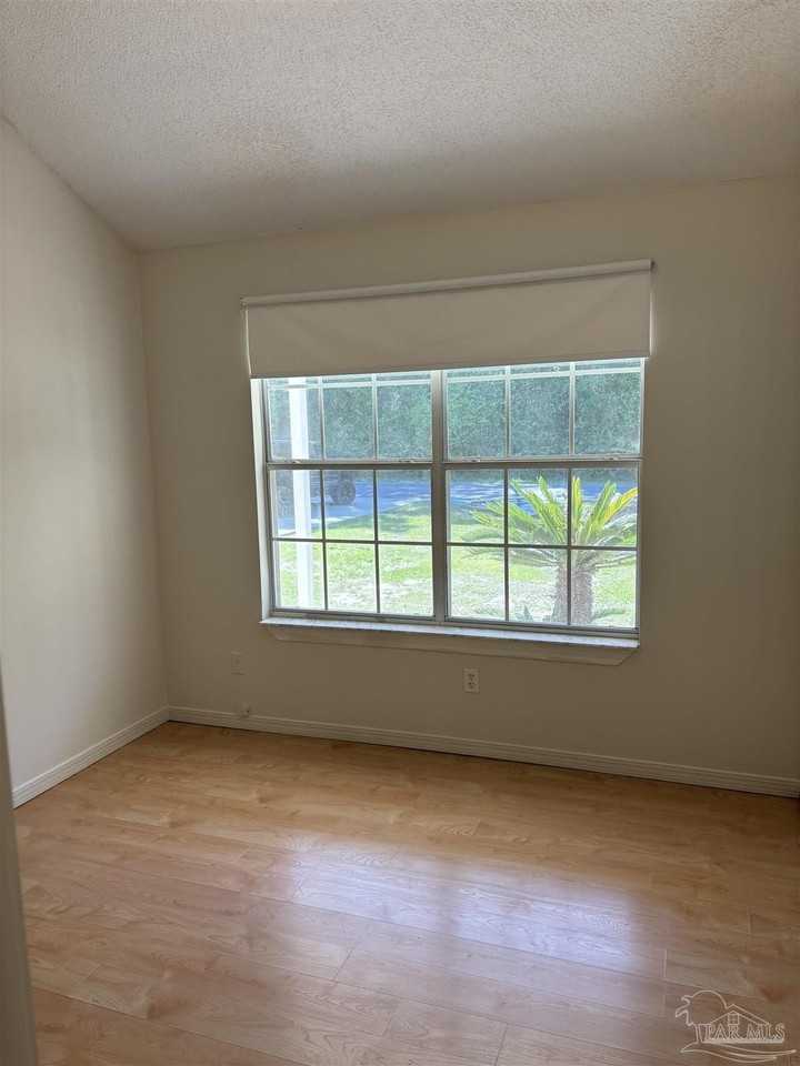 7145 Eight Mile Creek Rd - Photo 7 of 17