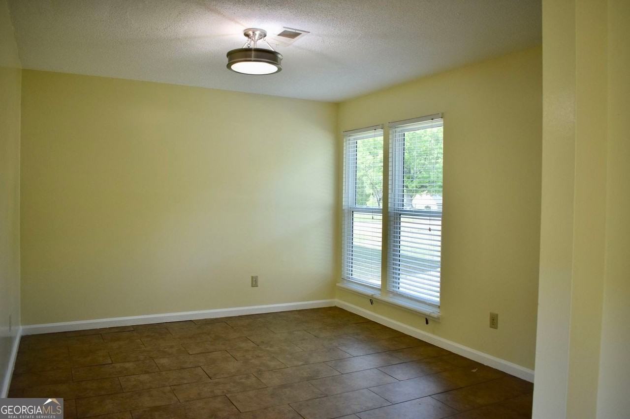 3006 Nuptial Ln - Photo 3 of 19