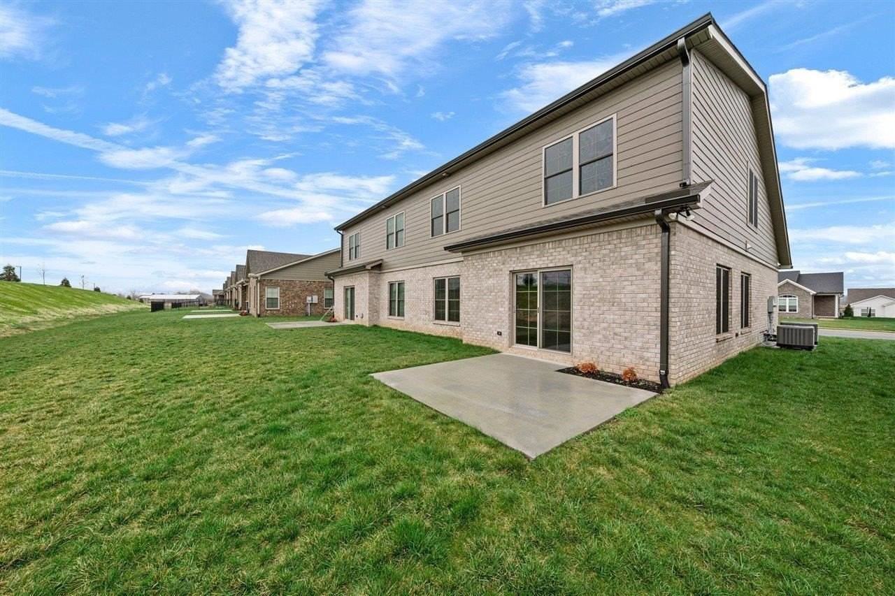 564 Cumberland Pointe Ln - Photo 2 of 19