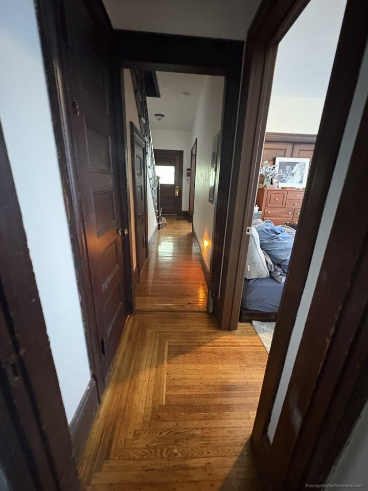 4 Eleanor St #4 - Photo 2 of 38