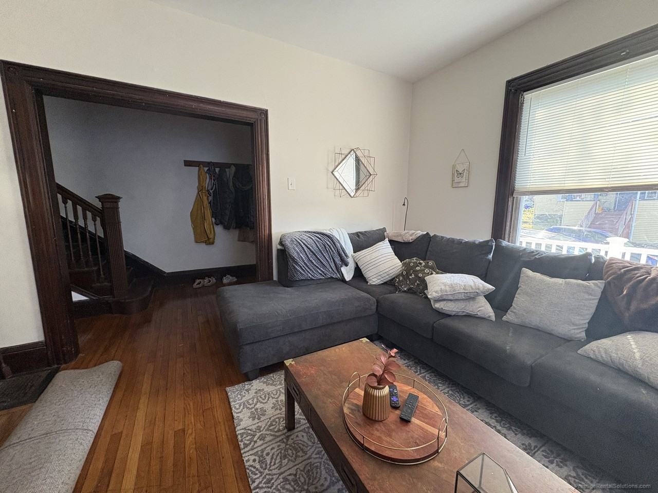 4 Eleanor St #4 - Photo 5 of 38