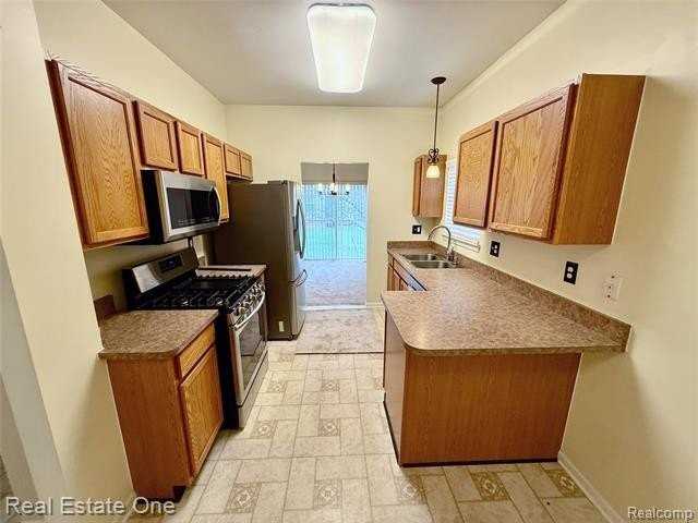 716 Palmer Dr - Photo 3 of 29