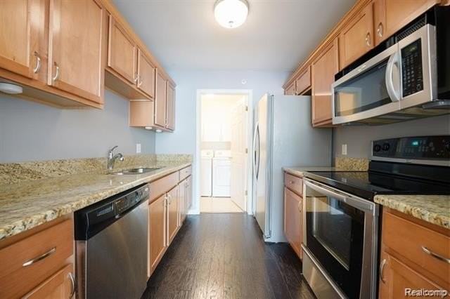 4341 Deeside Dr - Photo 3 of 16