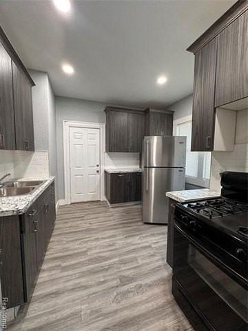 4506 Bewick St - Photo 4 of 8