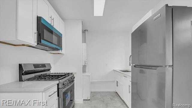 23108 Pilgrim Ave - Photo 3 of 17