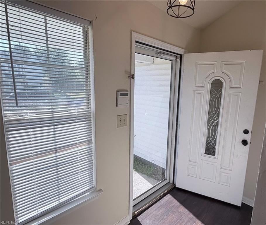 160 Wexford Dr E - Photo 2 of 31