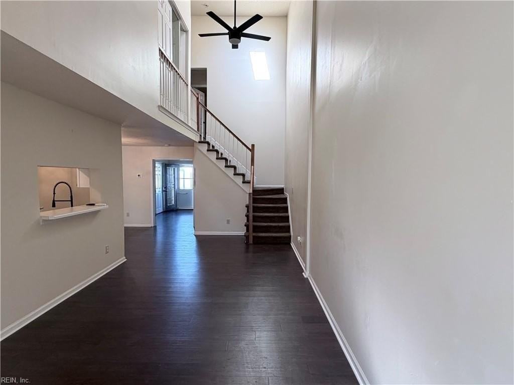 160 Wexford Dr E - Photo 3 of 31