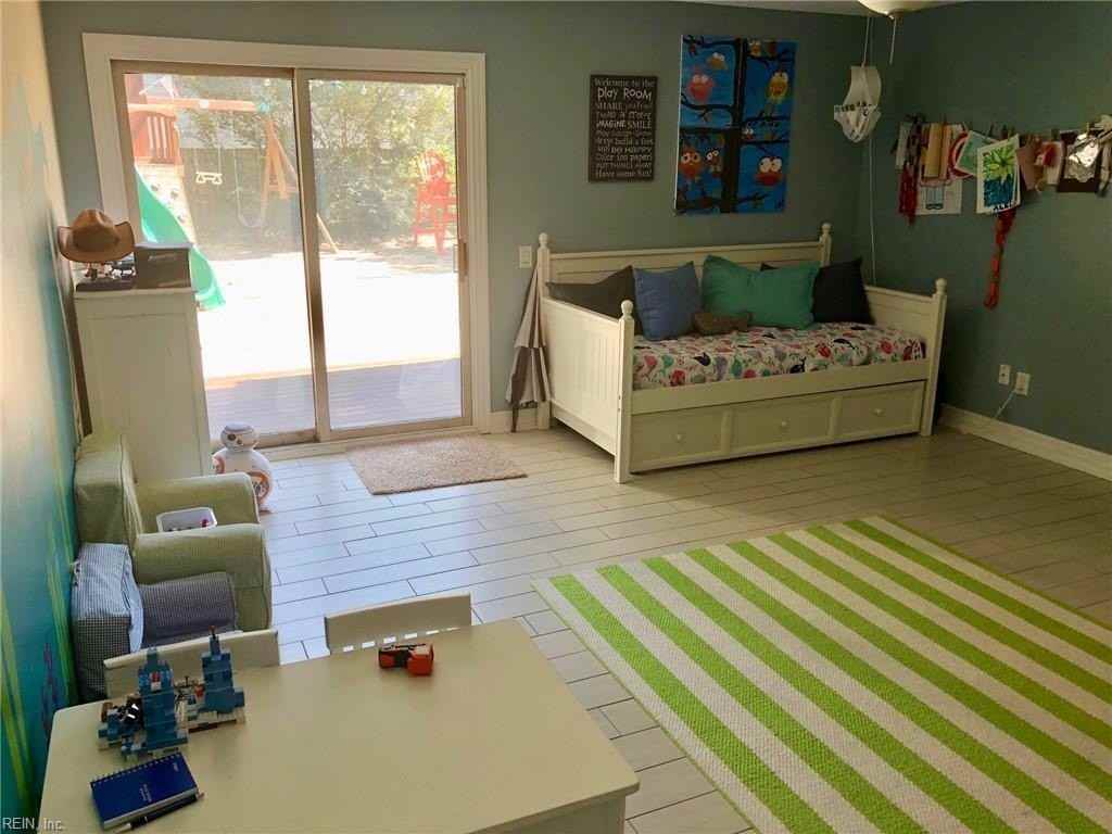 808 Vanderbilt Ave - Photo 6 of 31