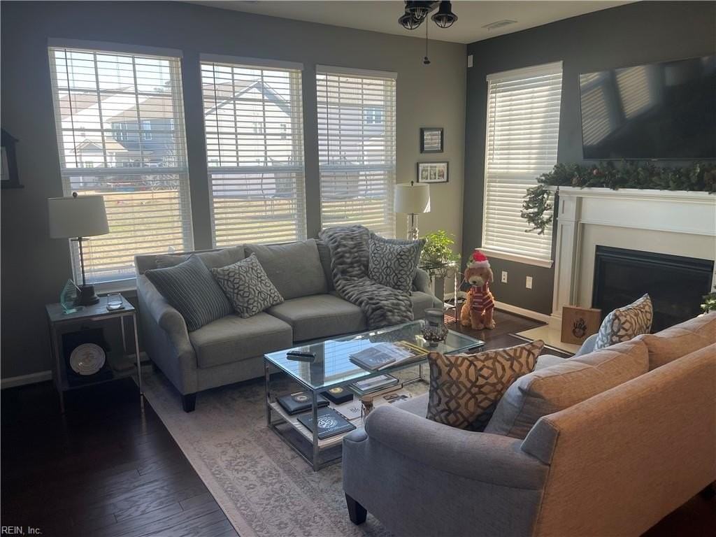 131 Brookside Ln - Photo 2 of 14