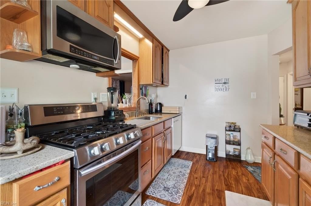 415 Fresh Meadow Rd - Photo 3 of 33