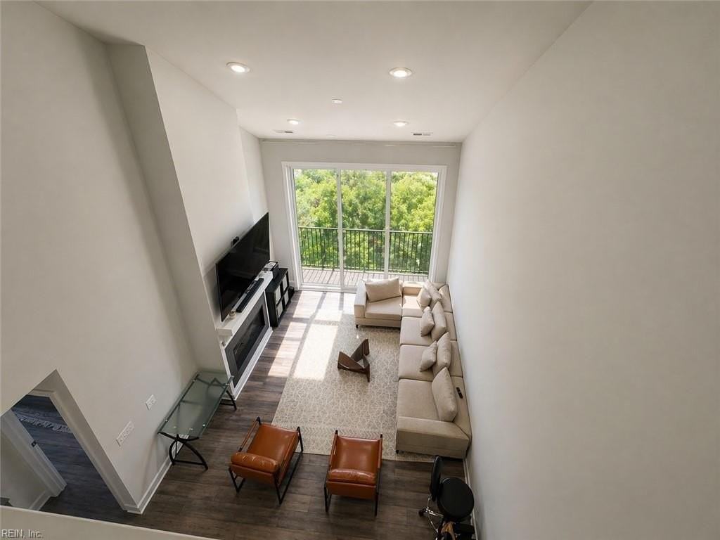 5256 Twilight Ct - Photo 2 of 21