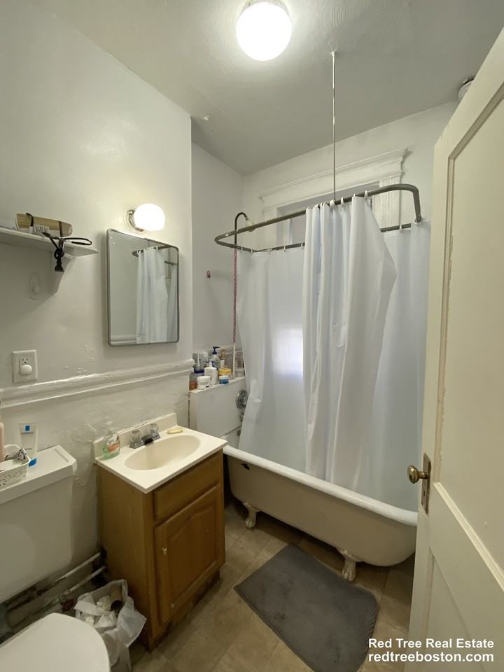 1334 Commonwealth Ave #10