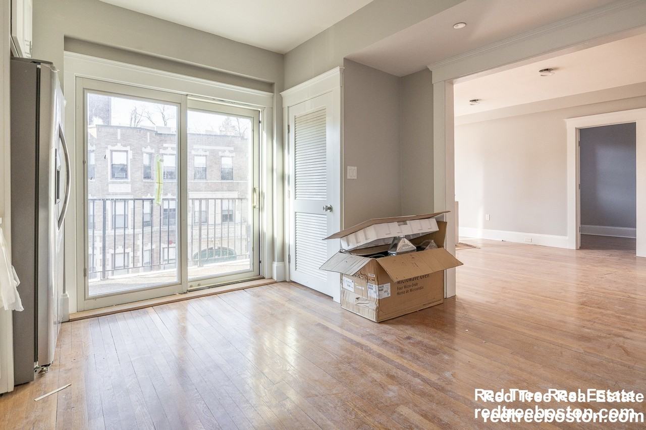190 Kelton St #3 - Photo 3 of 12