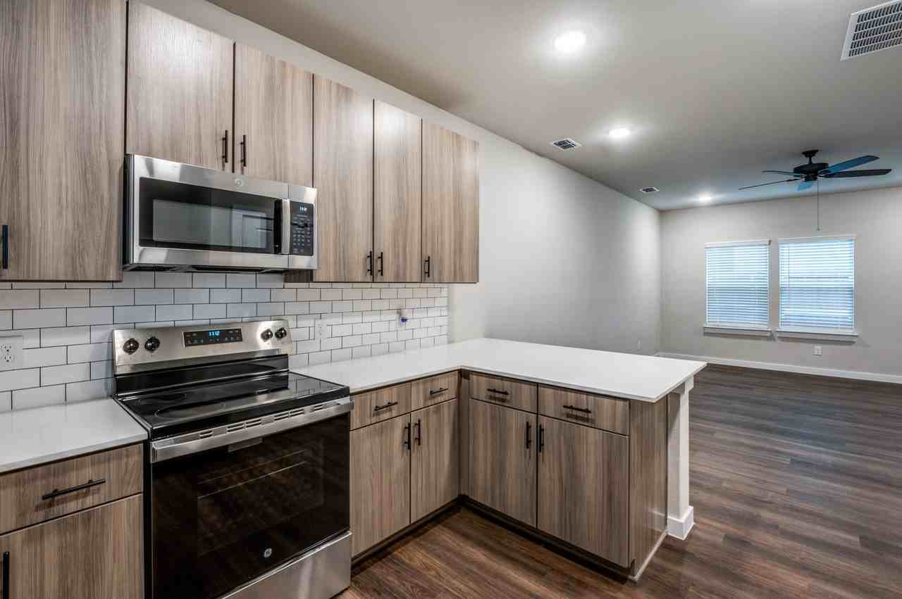 151 Villas Dr #1214 - Photo 6 of 8