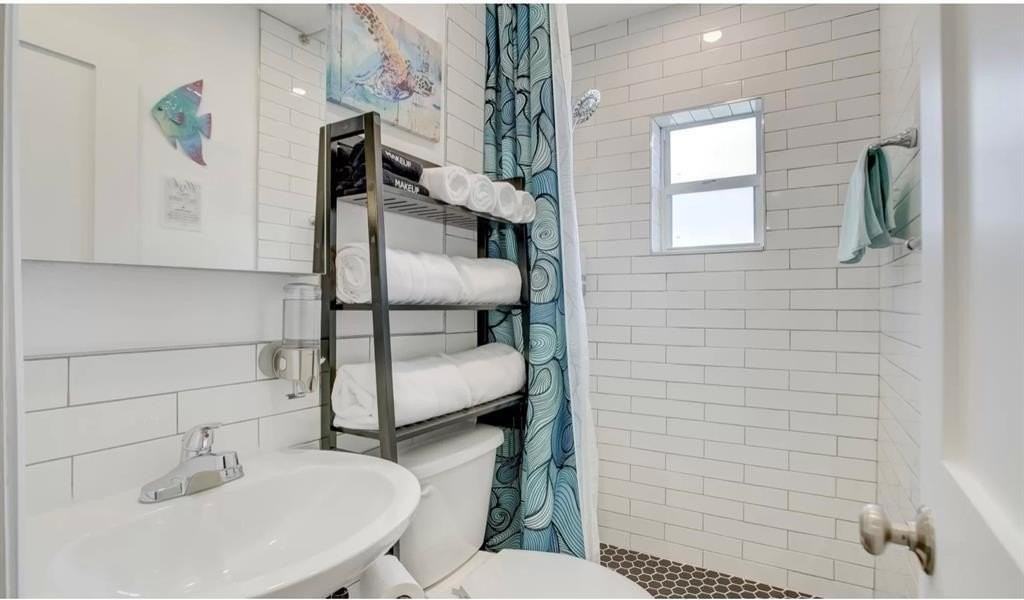 501 Sw 11th St #R - Photo 5 of 13