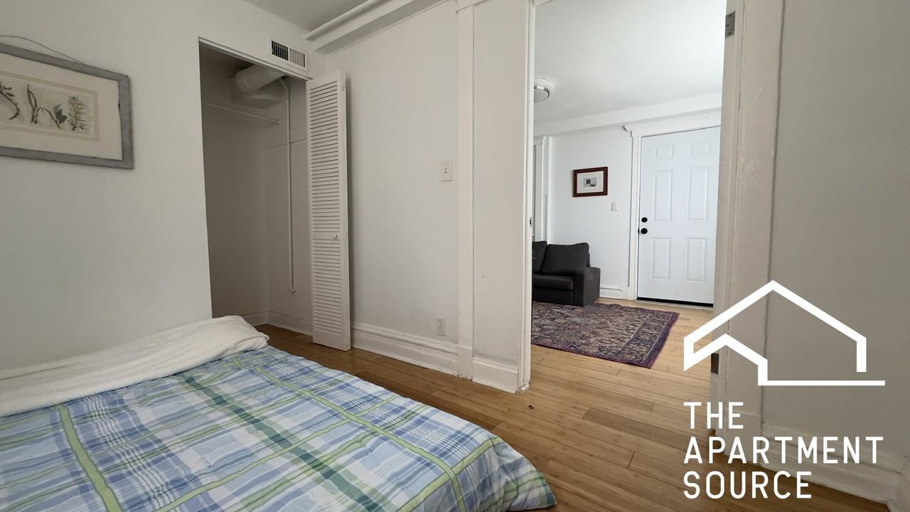 2642 W Hirsch St #1 - Photo 7 of 11