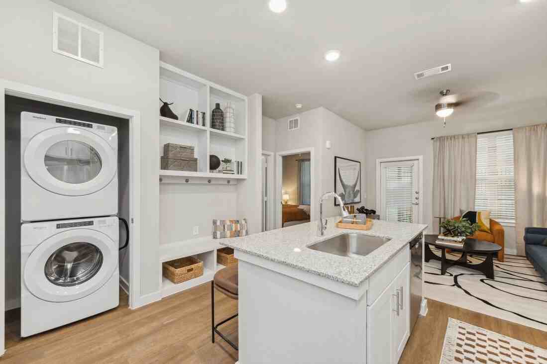 1325 Choate Pkwy #5103 - Photo 4 of 6