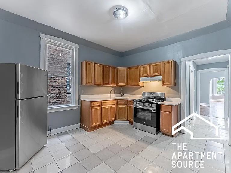 1426 S Avers Ave #2 - Photo 6 of 15