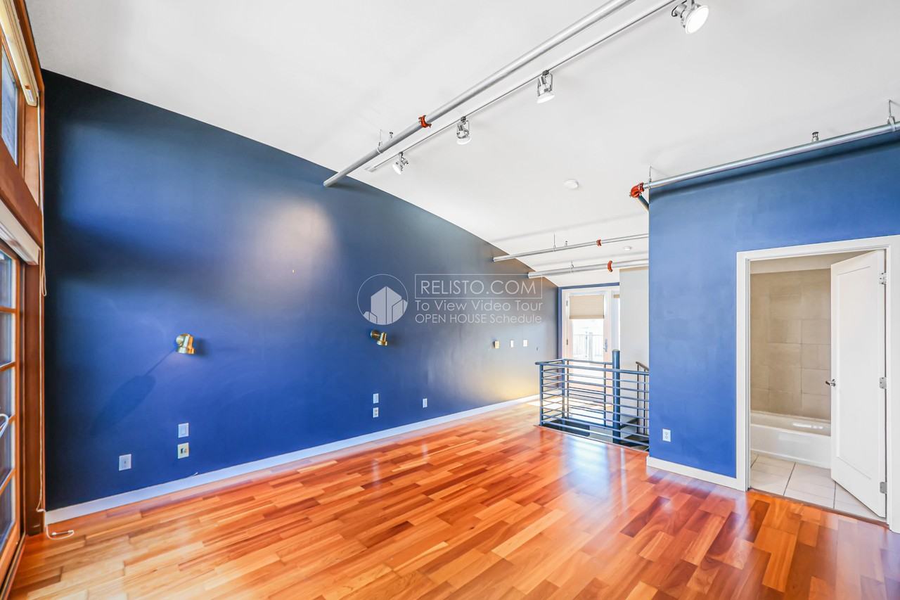 380 10th St #24 - Photo 5 of 22