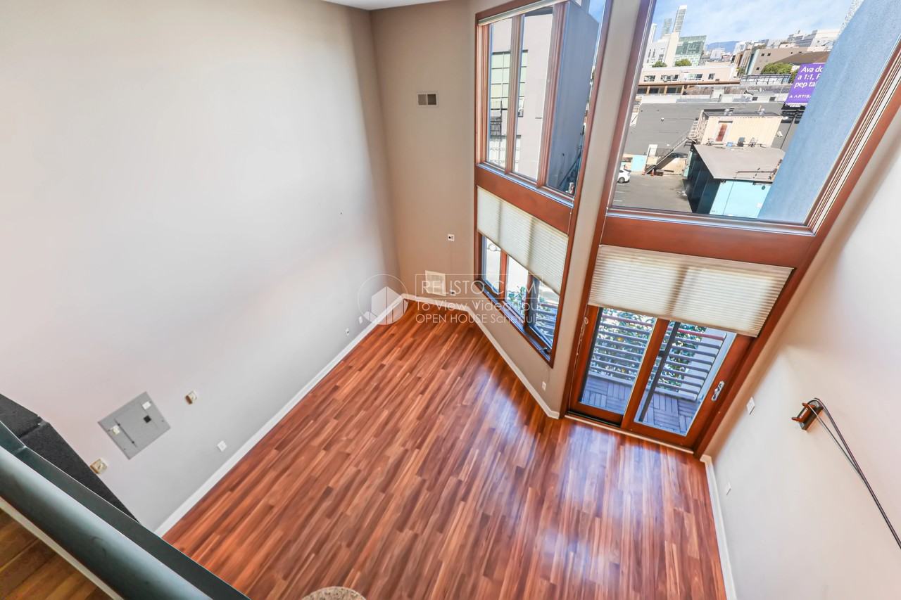 380 10th St #24 - Photo 6 of 22