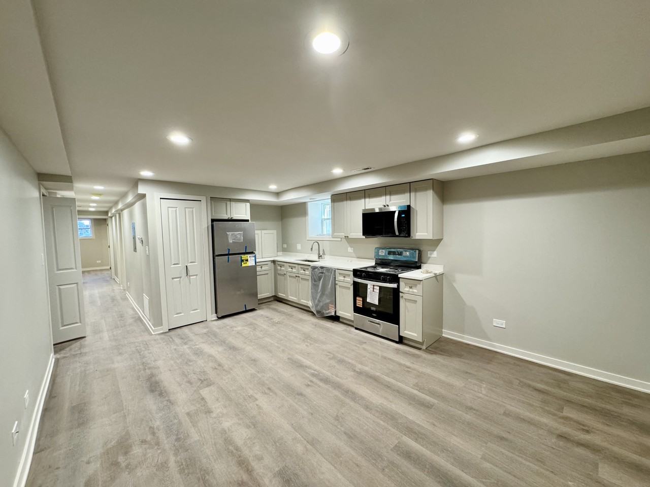 3812 N Wayne Ave #B - Photo 2 of 29