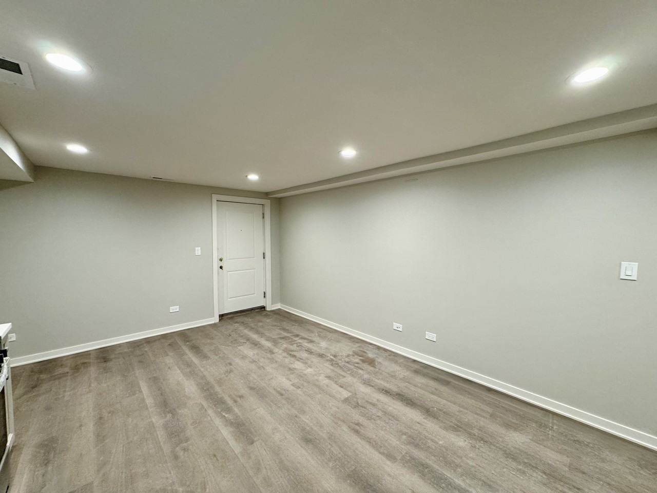 3812 N Wayne Ave #B - Photo 3 of 29