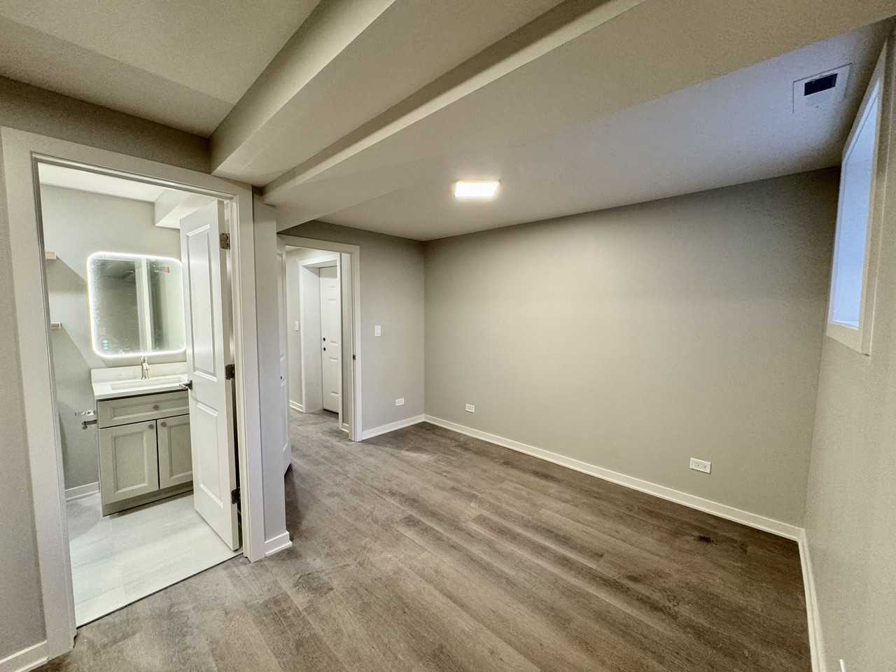 3812 N Wayne Ave #B - Photo 7 of 29