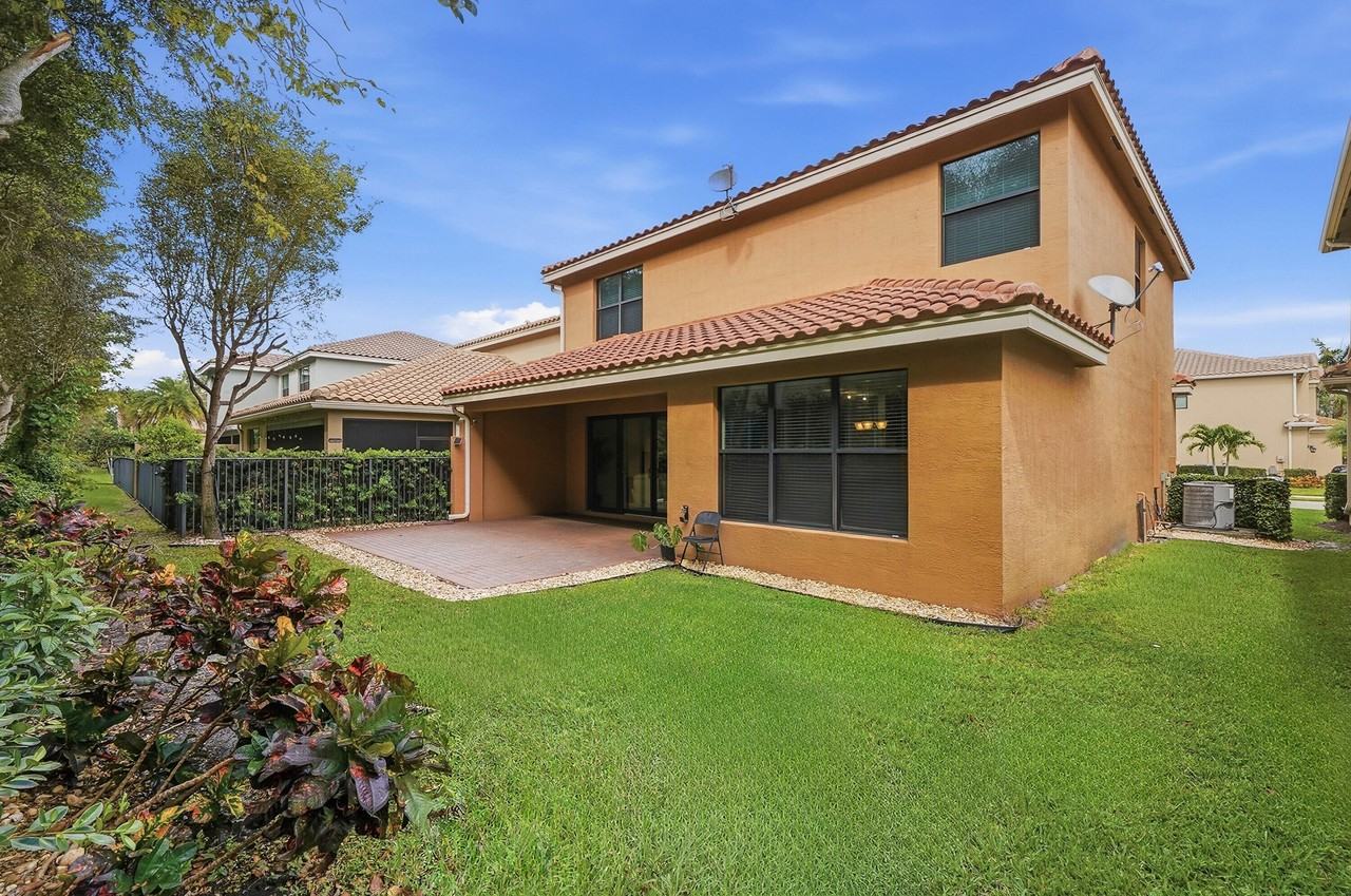 14085 Paverstone Ter - Photo 2 of 46