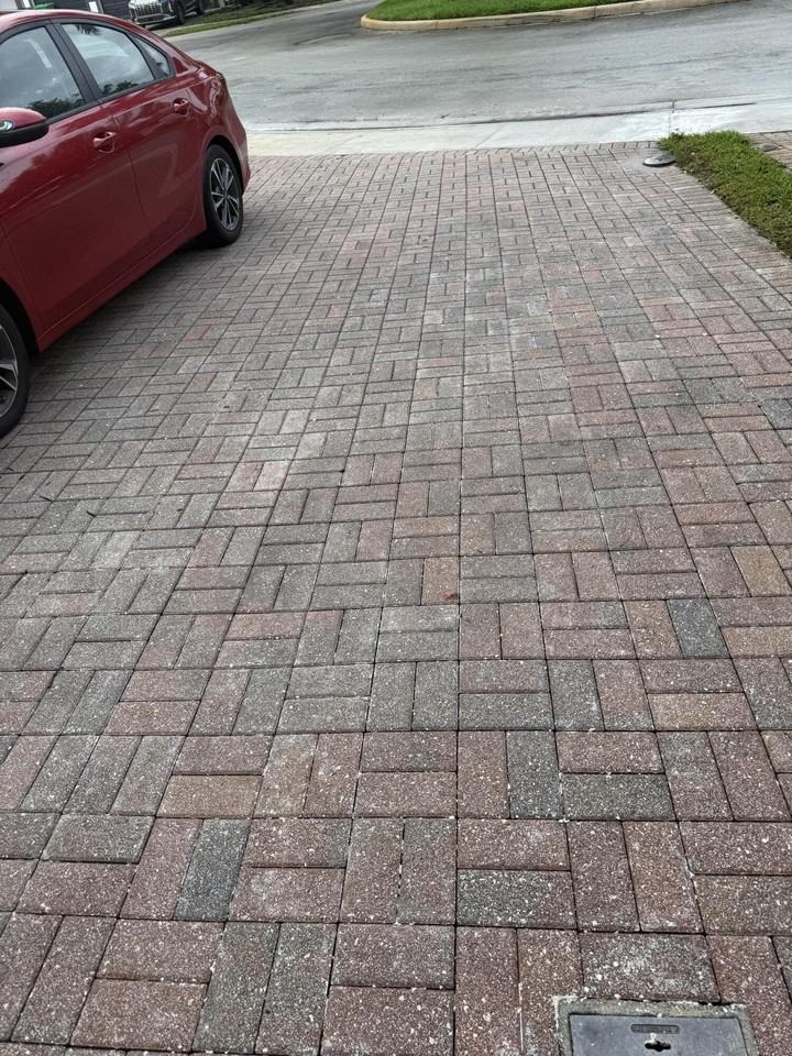 9831 Nw 24th St - Photo 4 of 50