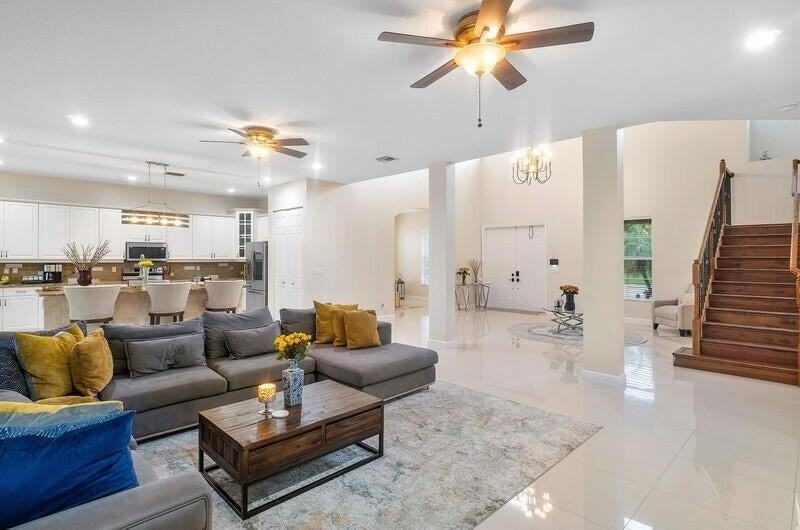 9271 Madewood Ct - Photo 5 of 25