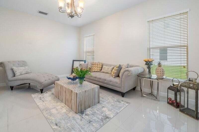 9271 Madewood Ct - Photo 7 of 25